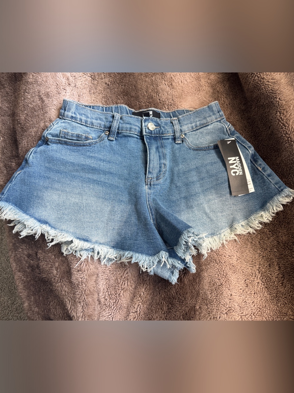 Modern NYC Frayed-Hem Blue Denim Shorts